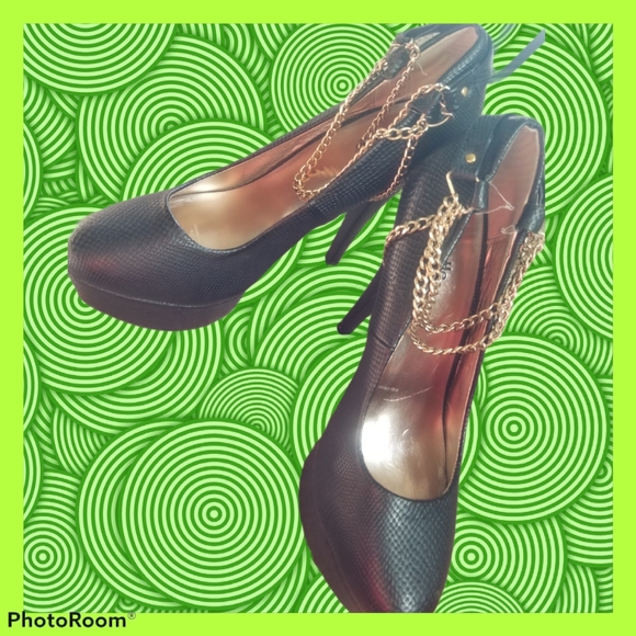 Bundle of Variety of Womens Heels - Picture 5 of 8